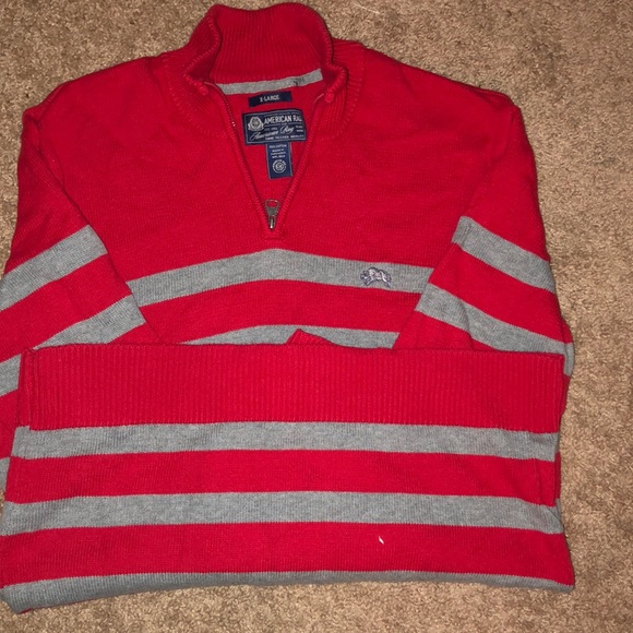 Red and gray sweater - Picture 3 of 3